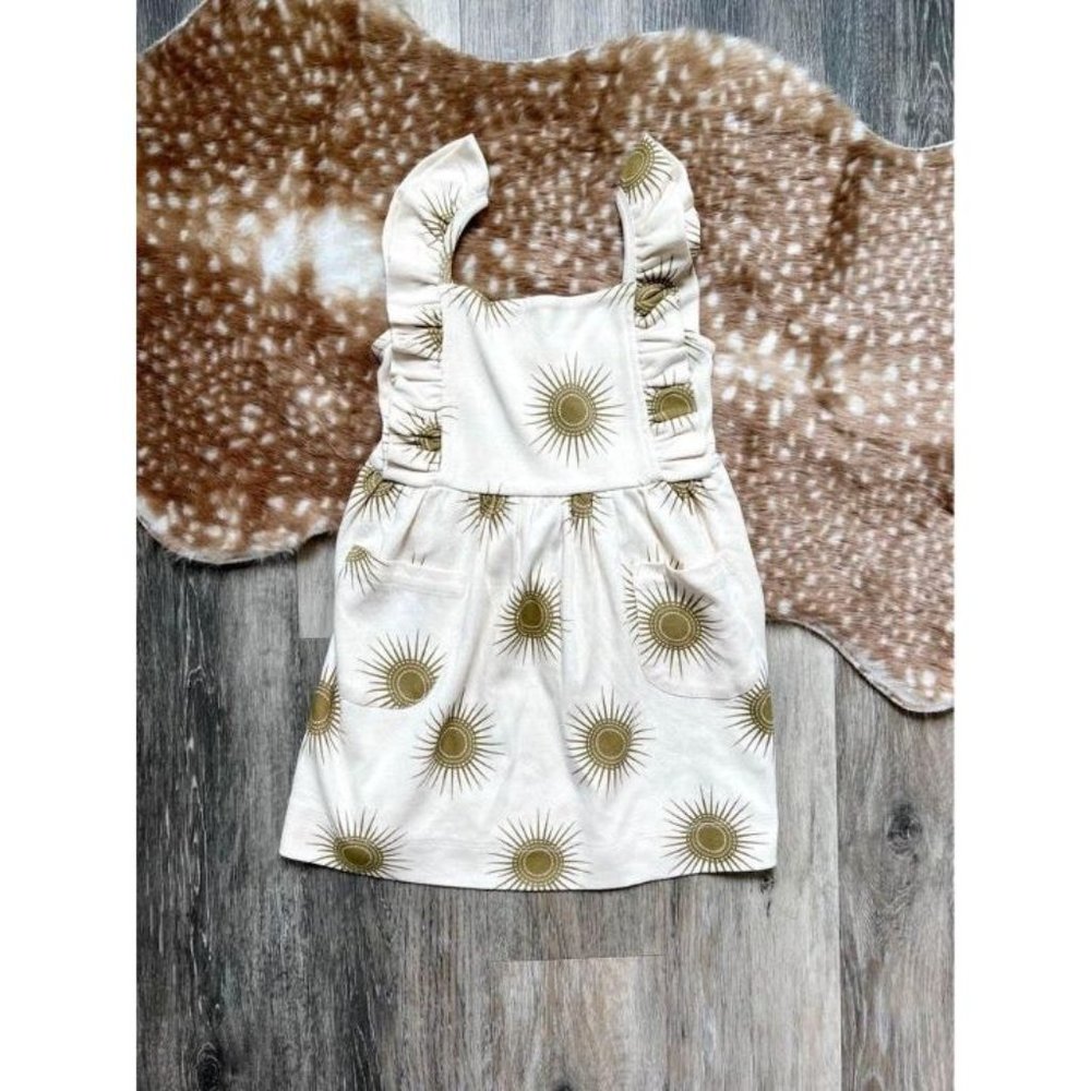 Kate Quinn Neutral Fennel Suns Pinafore Ruffle Pocket Dress | Size 3T